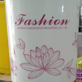 Fashion Plastic Trash Can – Stylish & Functional Waste Solution