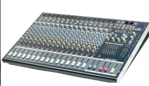  Yamaha 16-channel audio mixer.
